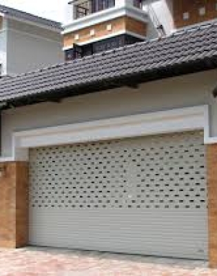 Lắp Đặt Cửa Cuốn Nhà Cấp 4